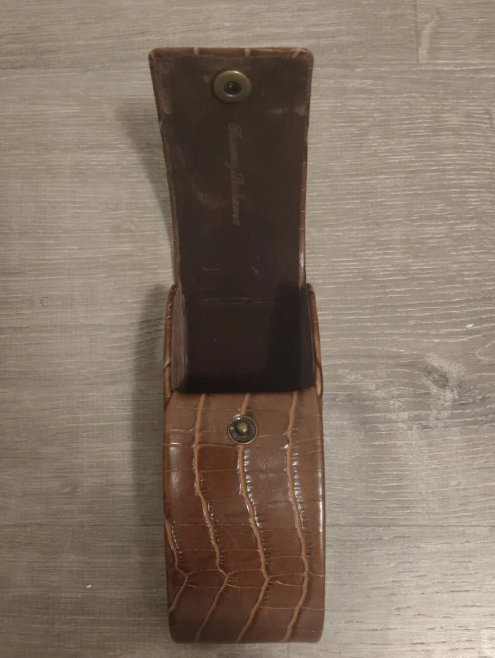 Tommy Bahama Brown Leather Snap Eyewear Sleeve